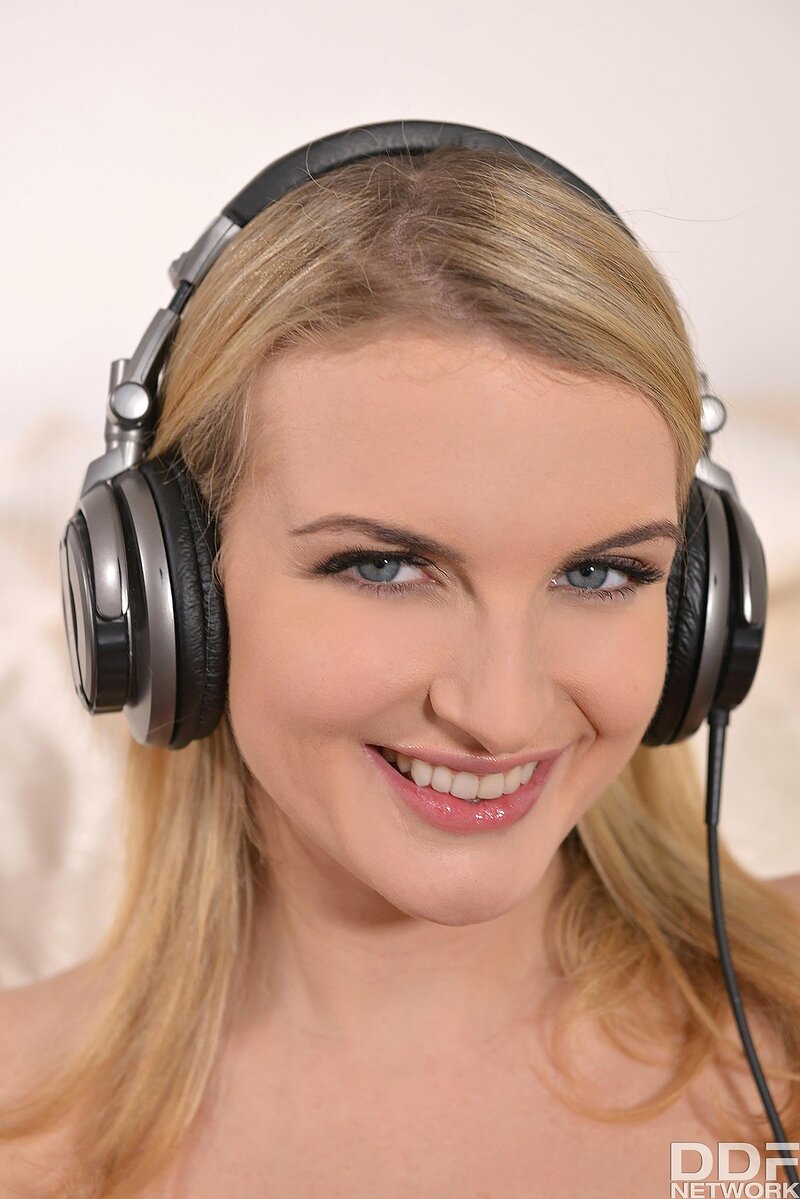 Рева, 23 года, 2 размер груди